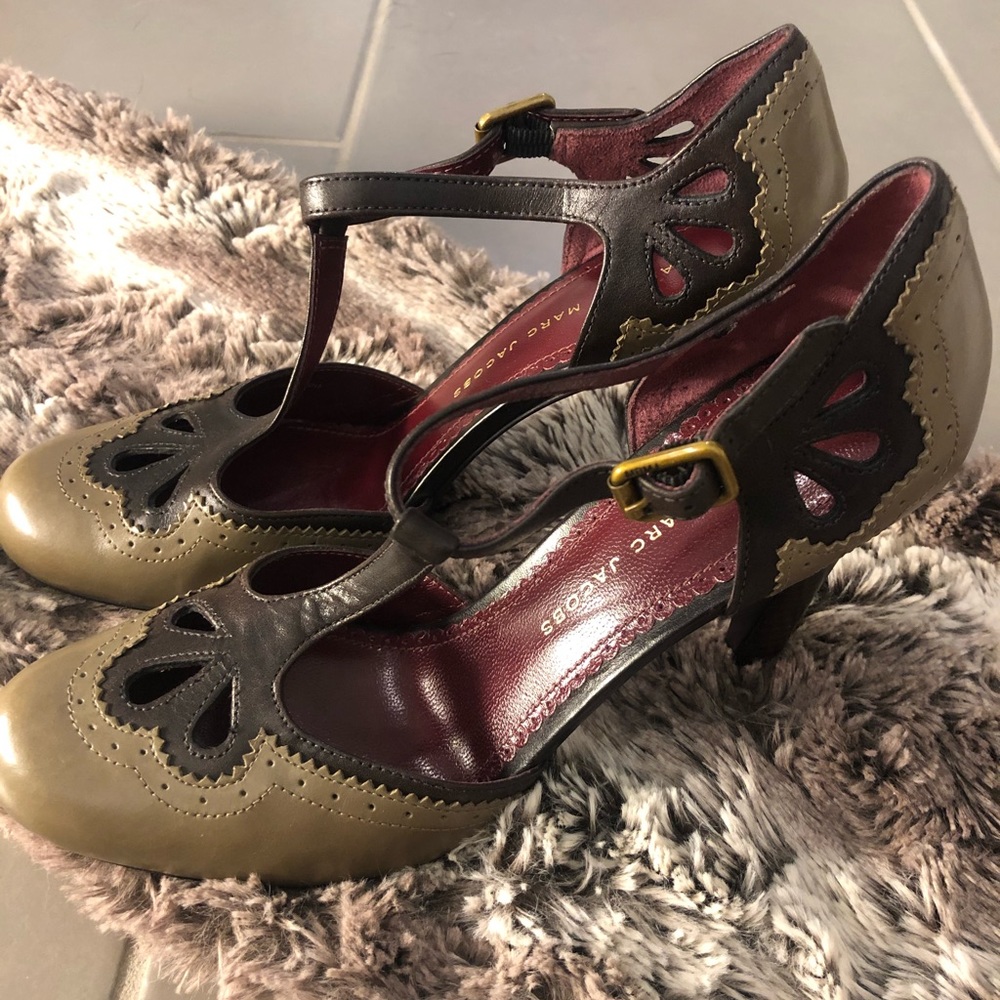 Marc by Marc Jacobs T-Strap Round Toe Pump